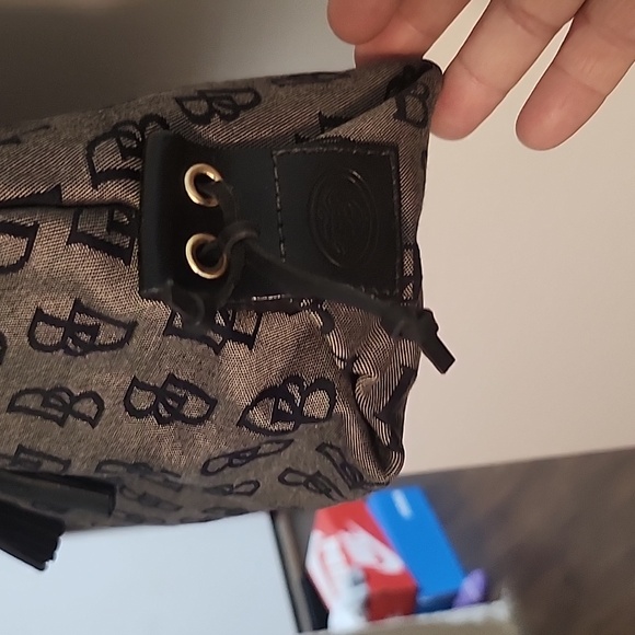 Vintage Dooney & Bourke Signature Hand Bag 14" Wide 9" Height No Call Outs - Picture 3 of 9